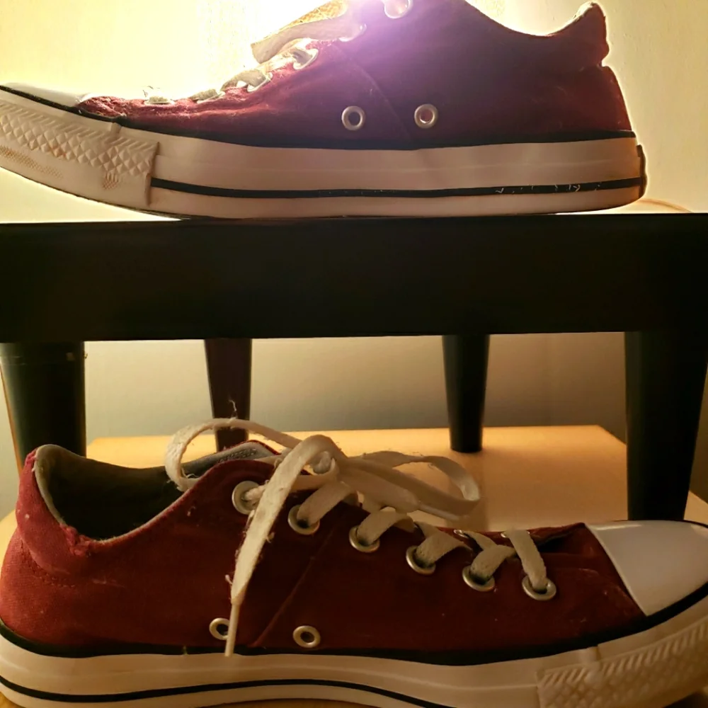 EUC CTAS maroon madison canvas lace kicks (9W; 7M) - Picture 1 of 8